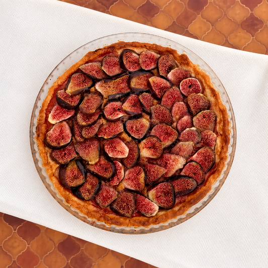 Tarte aux figues, crème d'amande et miel