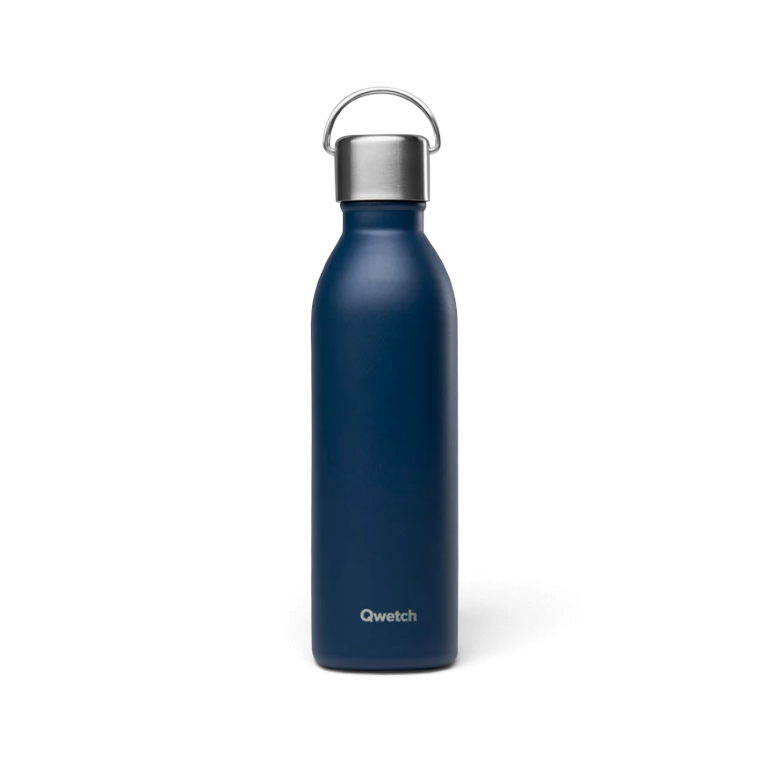 Bouteille isotherme Qwetch Active 600 ml bleu marine en inox chez Du Bruit dans la Cuisine avec anse de transport