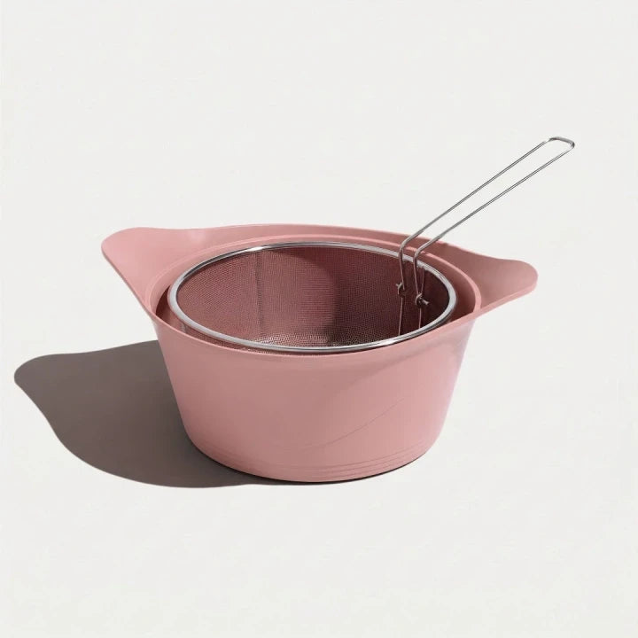 Panier de cuisson et friture Cookut rose 28 cm avec passoire en acier inoxydable chez Du Bruit dans la Cuisine
